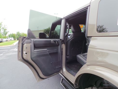 Used 2025 Ford Bronco Badlands AWD/4WD image 39