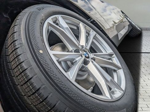 Used 2025 BMW X3 xDrive30i w/ Premium Package image 9