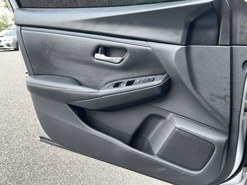 Used 2023 Nissan Sentra S FWD image 29