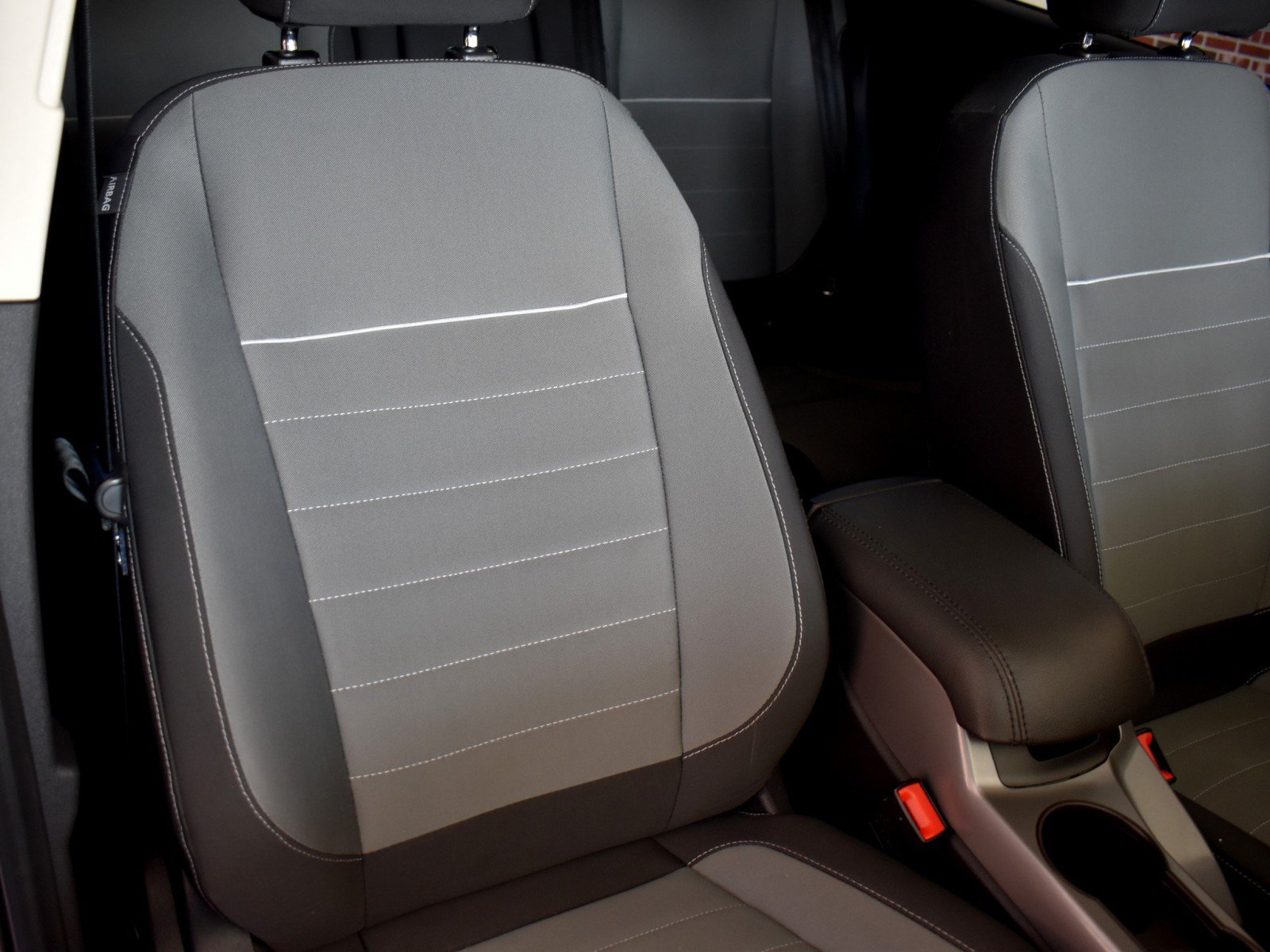 Used 2015 Ford Escape SE FWD image 31