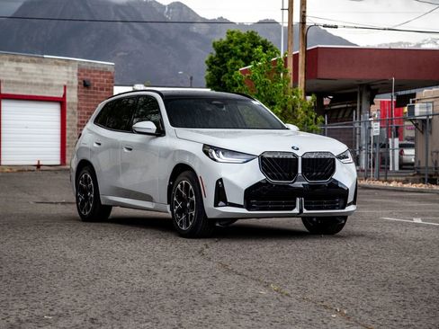 New 2026 BMW X3 xDrive30 w/ M Sport Package AWD/4WD image 7