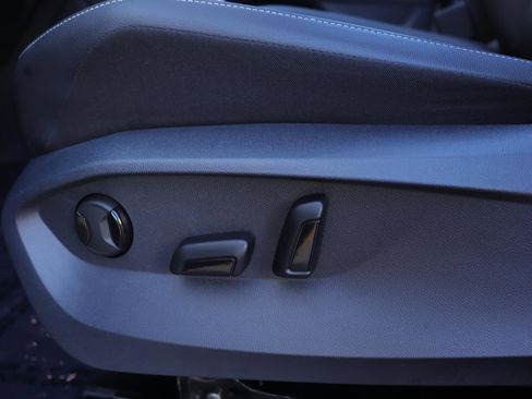 Used 2024 Volkswagen Tiguan SE R-Line image 26