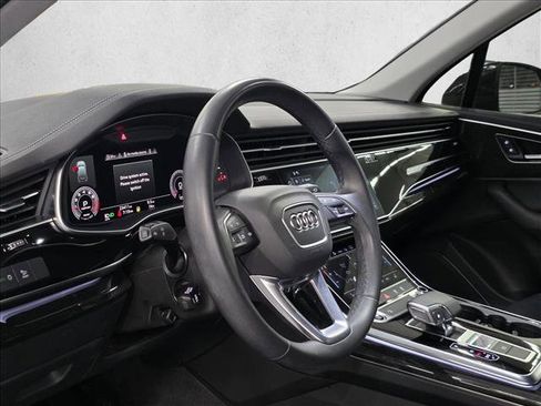 Used 2023 Audi Q7 2.0T Premium w/ Convenience Package image 13