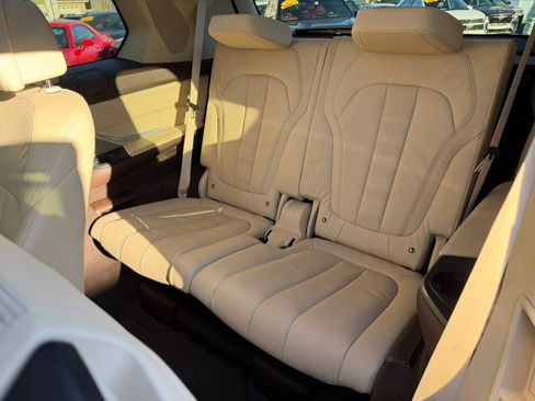 Used 2019 BMW X7 xDrive50i w/ Premium Package image 23