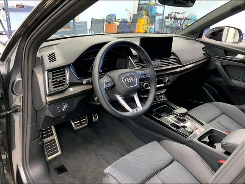 Certified 2023 Audi SQ5 Premium Plus w/ Premium Plus Package AWD/4WD image 13