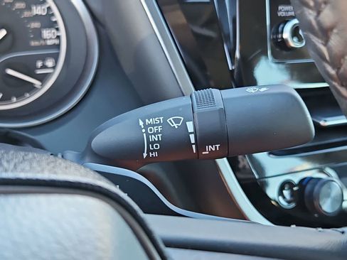 Used 2024 Toyota Camry SE image 27