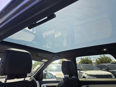 New 2023 Land Rover Discovery Sport SE R-Dynamic image 22