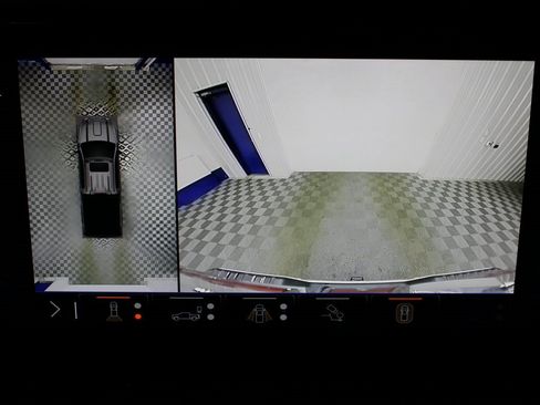 Used 2025 GMC Sierra 2500 Denali image 16