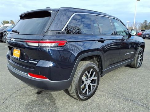 Certified 2024 Jeep Grand Cherokee Limited image 6