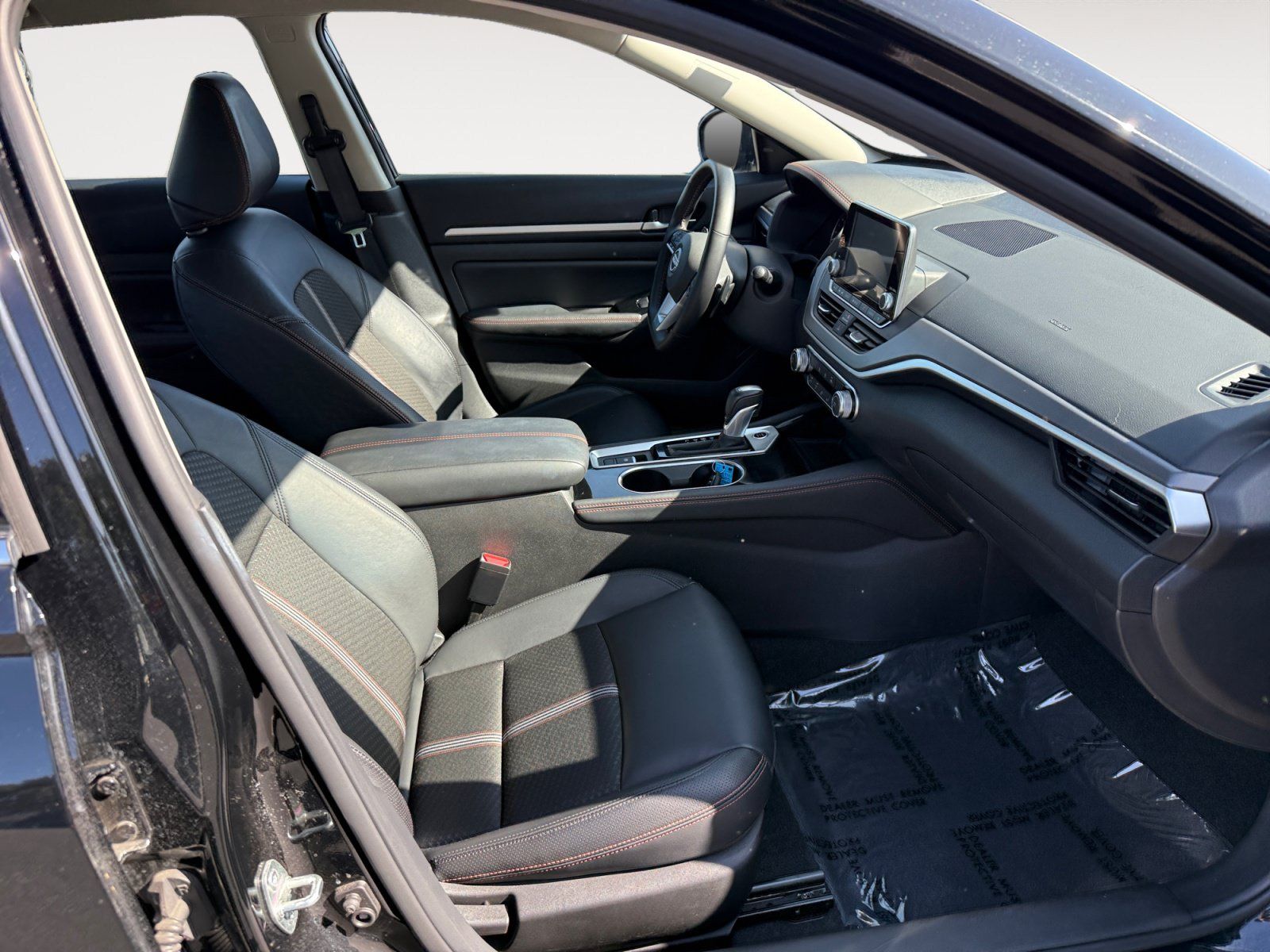 Used 2025 Nissan Altima 2.5 SR AWD/4WD image 19