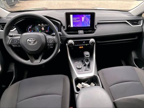 Used 2025 Toyota RAV4 LE image 15