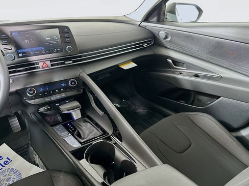 New 2026 Hyundai Elantra Blue FWD image 21