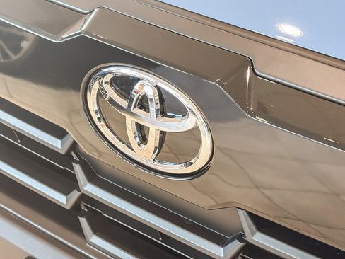 New 2026 Toyota Corolla Cross LE w/ Moonroof Package FWD image 10