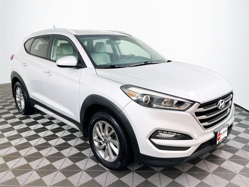 Used 2017 Hyundai Tucson SE w/ SE Popular Package 02 AWD/4WD image 1