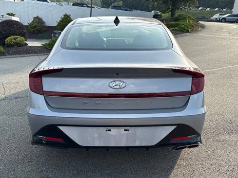Used 2023 Hyundai Sonata SEL FWD image 2