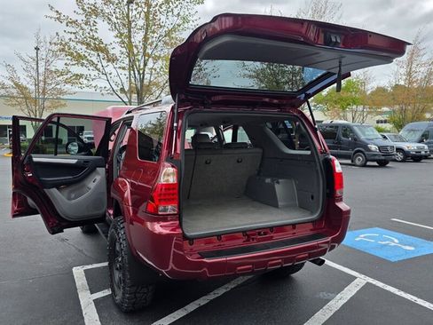 Used 2007 Toyota 4Runner SR5 AWD/4WD image 27