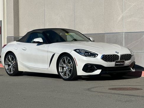 Used 2019 BMW Z4 sDrive30i w/ Premium Package image 3