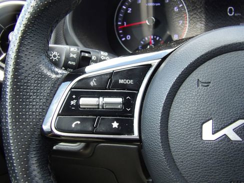 Used 2023 Kia Forte GT-Line w/ GT-Line Premium Package FWD image 13