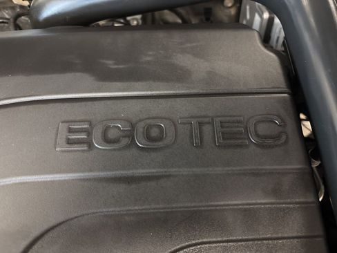 Used 2024 Chevrolet Equinox LT image 36