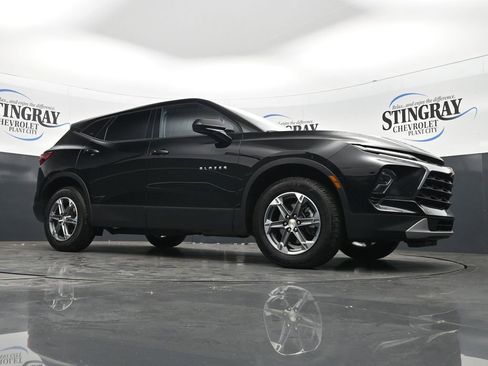 Used 2025 Chevrolet Blazer LT FWD image 26