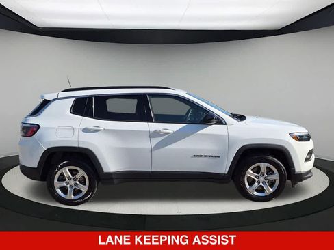 Used 2024 Jeep Compass Latitude AWD/4WD image 7