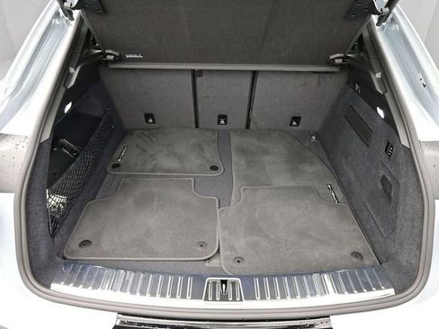 Certified 2025 Porsche Cayenne GTS image 20