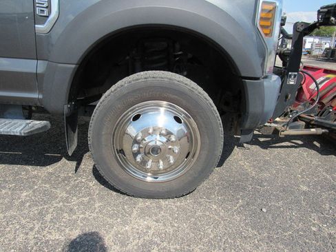Used 2018 Ford F550 2WD Regular Cab Super Duty w/ Power Equipment Group image 10
