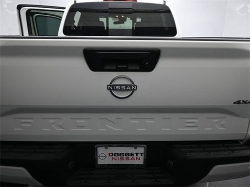 New 2025 Nissan Frontier SV image 12