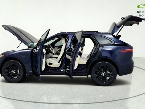 Used 2025 Jaguar F-PACE R-Dynamic S AWD/4WD image 15