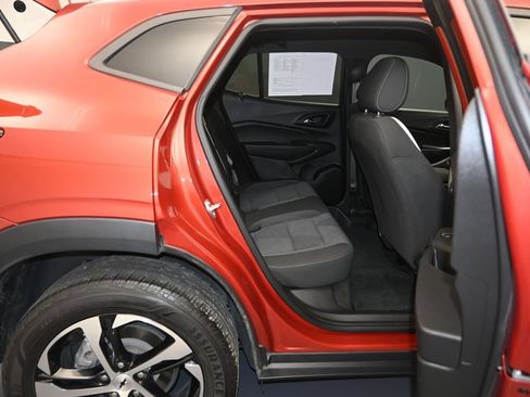 Certified 2024 Chevrolet Trax RS w/ Driver Confidence Package FWD image 25