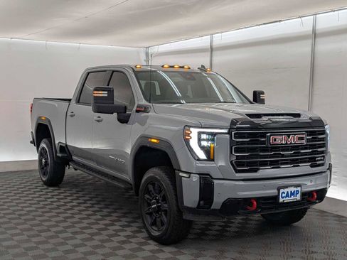 Used 2025 GMC Sierra 3500 AT4 w/ AT4 Premium Plus Package image 8