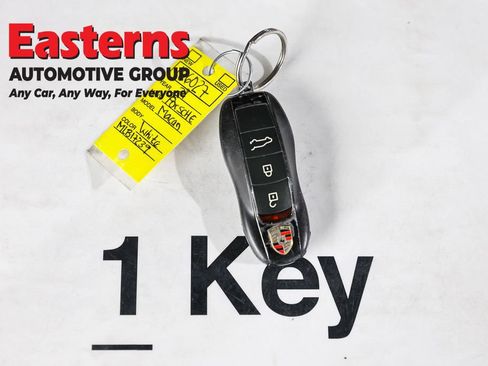 Used 2021 Porsche Macan AWD/4WD image 31