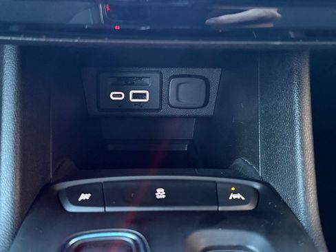 Used 2023 Chevrolet Bolt LT image 21