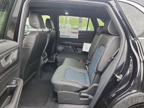 New 2026 Volkswagen Atlas Cross Sport SEL Premium R-Line AWD/4WD image 10