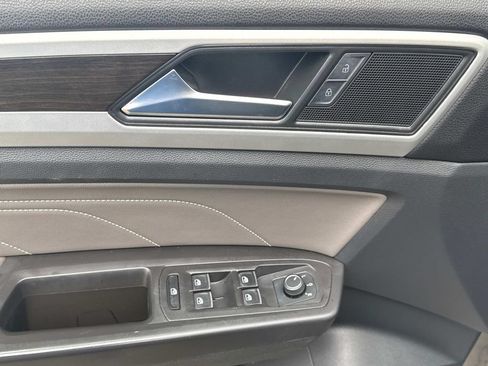 Used 2022 Volkswagen Atlas SE FWD image 25