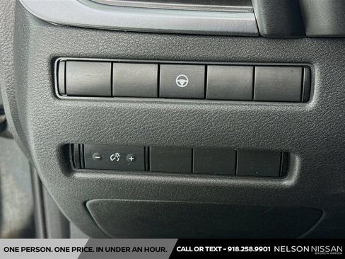 Certified 2021 Nissan Rogue SV FWD image 10