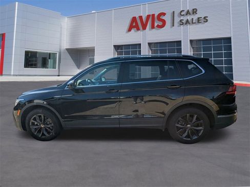 Used 2024 Volkswagen Tiguan SE image 10