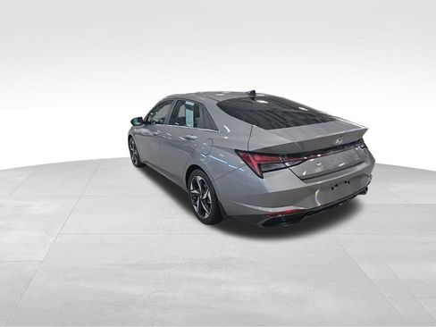 Used 2022 Hyundai Elantra Limited image 26