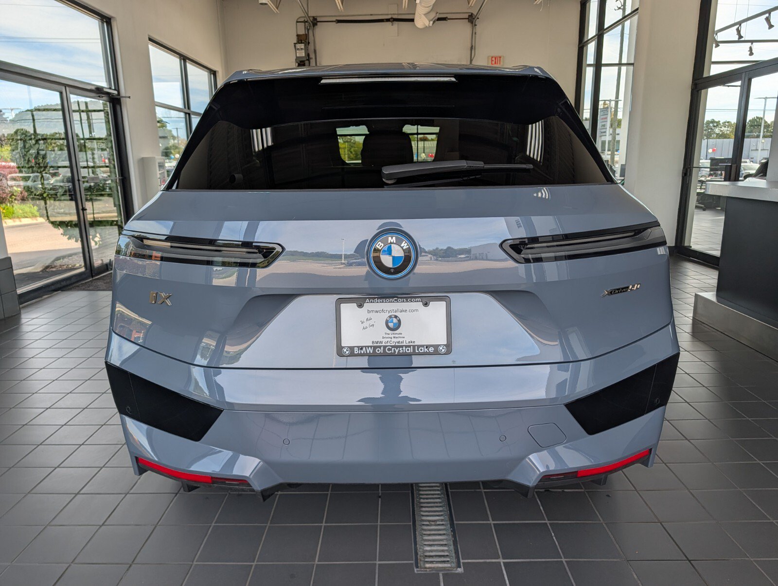 Used 2024 BMW iX xDrive50 AWD/4WD image 3