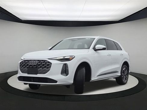 New 2025 Audi Q5 Premium image 3