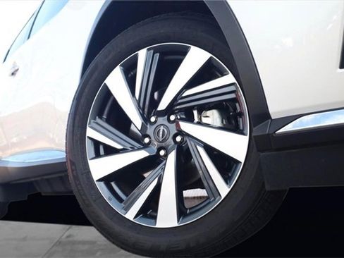 Certified 2024 Nissan Murano SL image 3