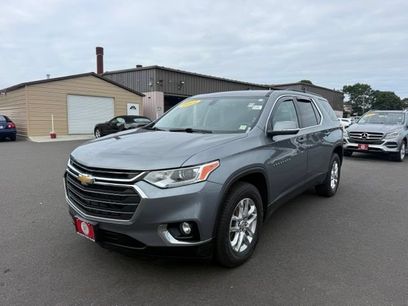 Used 2021 Chevrolet Traverse LT