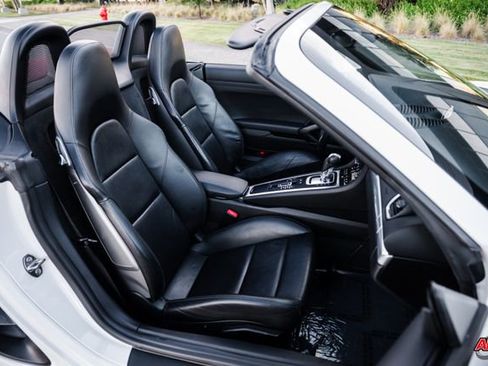 Used 2017 Porsche 718 Boxster image 71