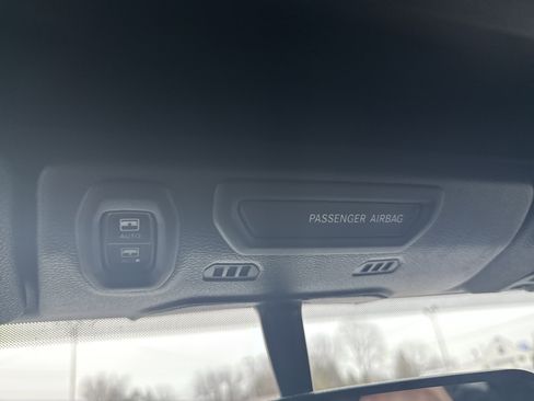 Used 2018 Jeep Wrangler Unlimited Sahara image 28