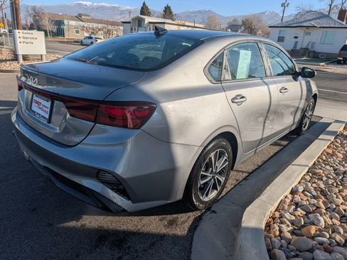 Used 2022 Kia Forte LXS image 4