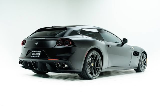 Used 2018 Ferrari GTC4Lusso T RWD image 14