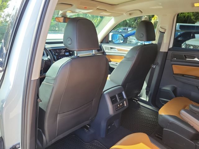 Used 2020 Volkswagen Atlas SEL R-Line AWD/4WD image 15