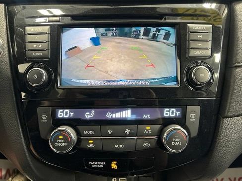 Used 2020 Nissan Rogue SV AWD/4WD image 32