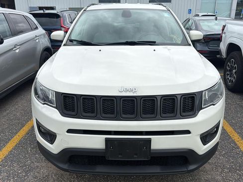 Used 2019 Jeep Compass Latitude w/ Popular Equipment Group AWD/4WD image 2