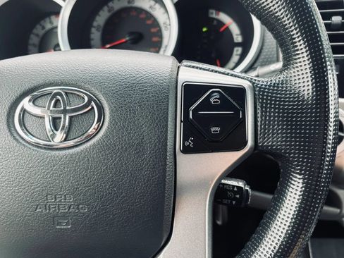 Used 2014 Toyota Tacoma 4x4 Double Cab w/ SR5 Package image 27